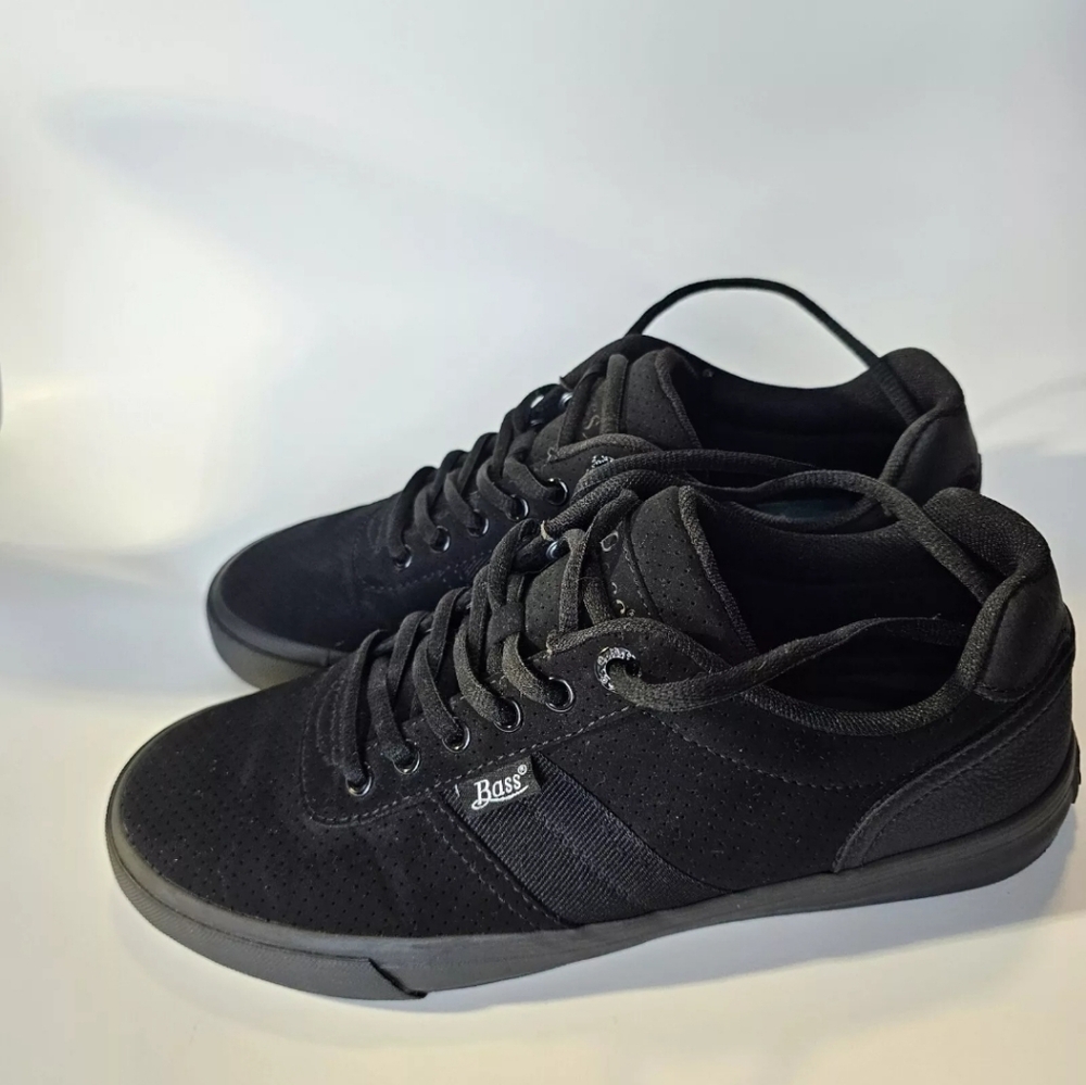 G.H bass shoes -  Size 8 - black